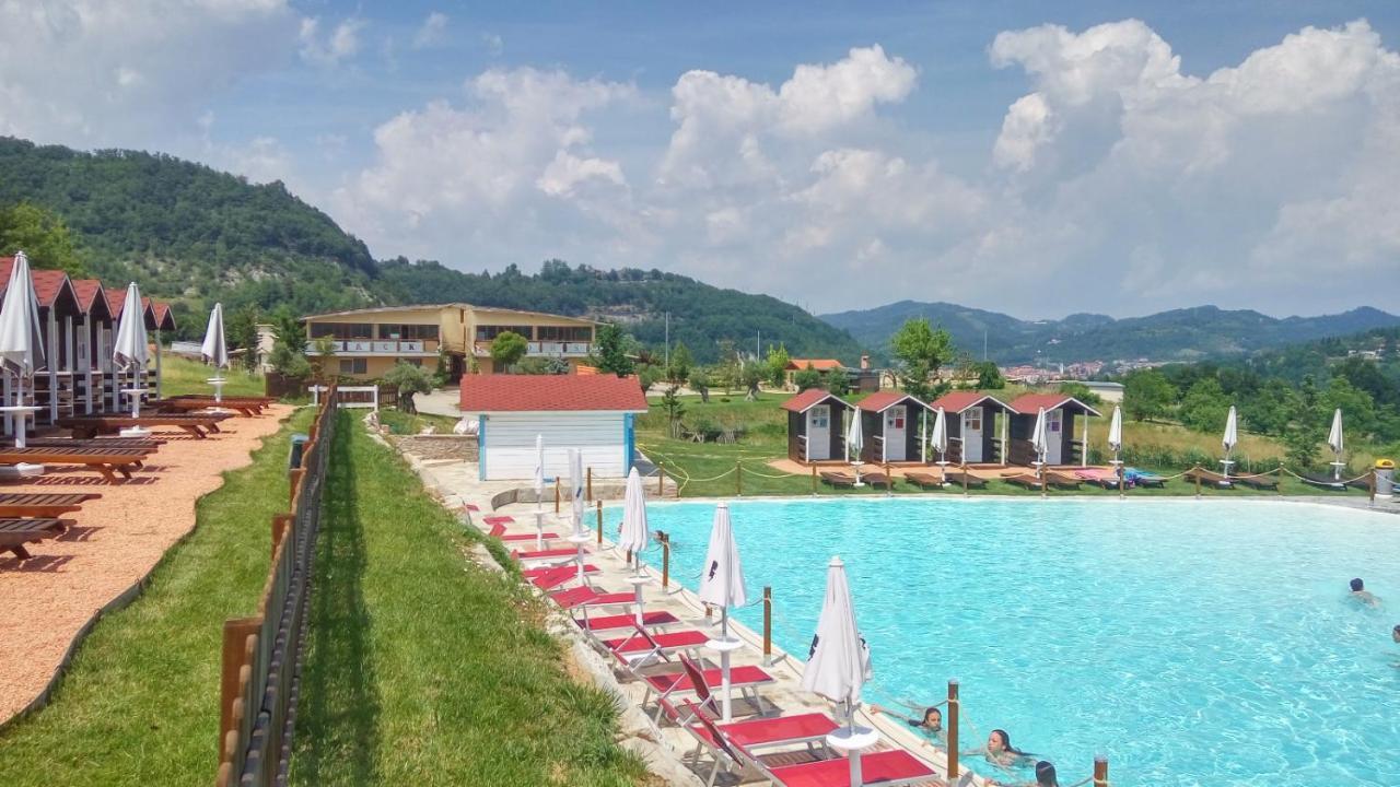 Relais Black Horse Millesimo Exterior foto